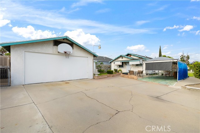 608 Western Avenue, San Bernardino CA: https://media.crmls.org/medias/c0cd3c45-0224-4387-92c9-996584d6fb86.jpg