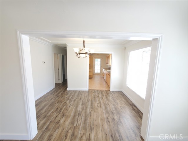 Detail Gallery Image 6 of 25 For 1741 Glenwood Rd, Glendale,  CA 91201 - 3 Beds | 2 Baths
