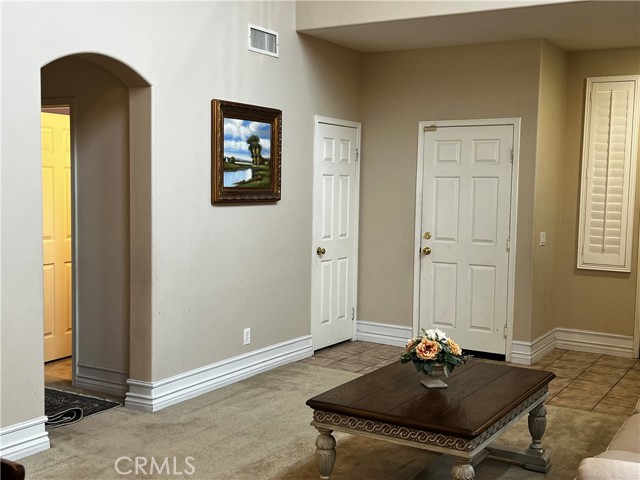 Detail Gallery Image 10 of 60 For 26662 Isabella Pkwy, Canyon Country,  CA 91351 - 4 Beds | 2/1 Baths