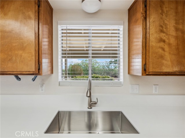 Detail Gallery Image 12 of 52 For 7024 Outpost Rd, Oak Hills,  CA 92344 - 3 Beds | 2 Baths