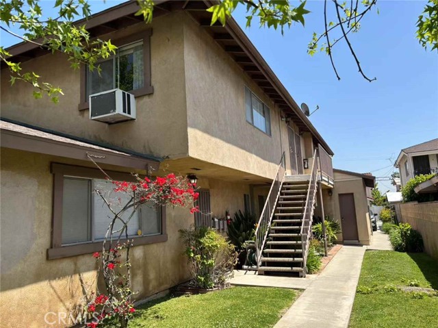2204 Orange Grove Avenue, Alhambra CA: https://media.crmls.org/medias/c0cde576-d287-4d84-b2c5-2e340d067635.jpg