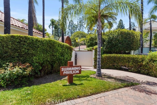 12303 Ridge Circle, Los Angeles CA: https://media.crmls.org/medias/c0cdfc07-78fe-4bfb-a1c7-a67b006be675.jpg