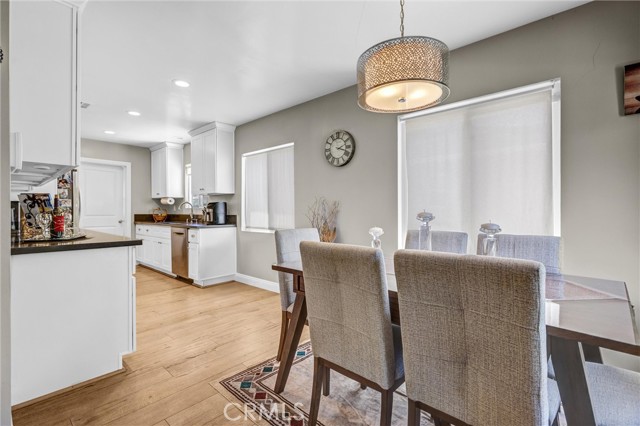 18026 Duncan Street, Encino CA: https://media.crmls.org/medias/c0ce0a2b-0811-4788-ac7e-239eba41d8c7.jpg