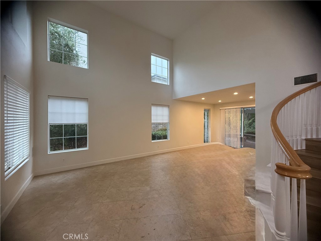 MLS #OC26136886 image #3
