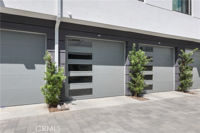 16235 Dawn Way, Tustin CA: https://media.crmls.org/medias/c0cfeaba-f4df-4d0b-a92f-27bebdf3ec81.jpg