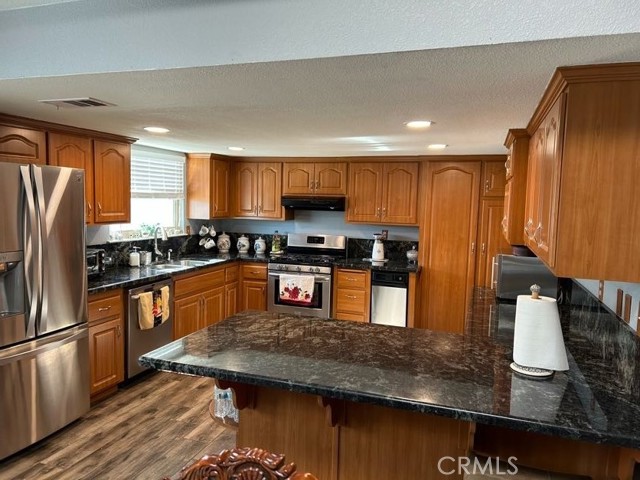 Detail Gallery Image 9 of 13 For 14989 Cedar, Hesperia,  CA 92345 - 3 Beds | 2 Baths