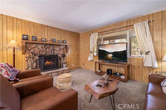 Detail Gallery Image 9 of 31 For 974 Canyon Rd, Fawnskin,  CA 92333 - 2 Beds | 1 Baths