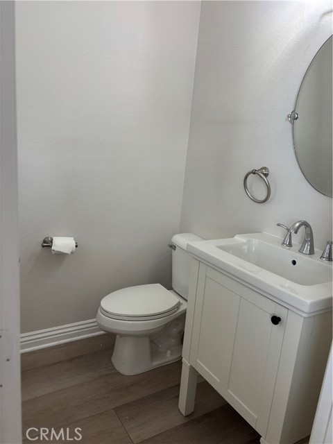 Detail Gallery Image 2 of 37 For 1888 Plaza Del Amo, Torrance,  CA 90501 - 4 Beds | 2/1 Baths