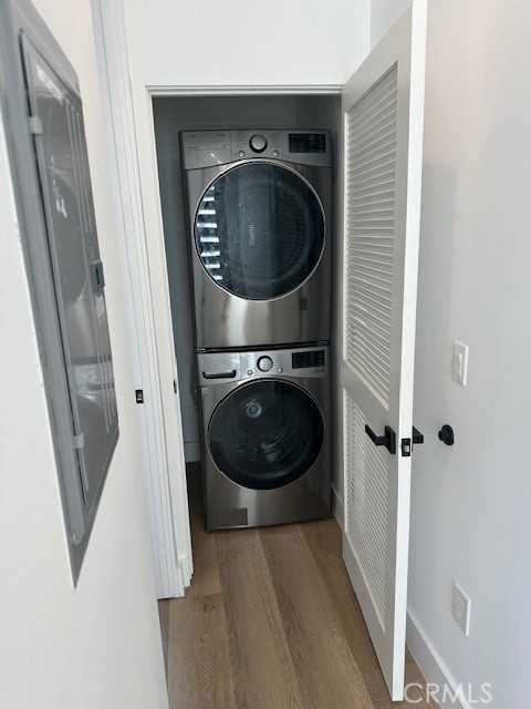 Detail Gallery Image 6 of 11 For 14247 Sylvan, Van Nuys,  CA 91401 - 1 Beds | 1 Baths