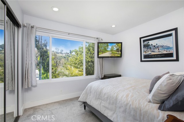 24336 Hillview Drive, Laguna Niguel CA: https://media.crmls.org/medias/c0d2fa4d-7751-4390-a757-67361392d1e4.jpg