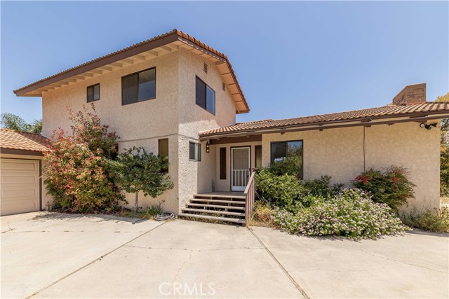 Detail Gallery Image 2 of 42 For 47730 Powell Cir, Temecula,  CA 92590 - 3 Beds | 2/1 Baths