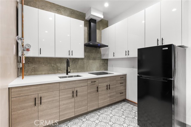 Detail Gallery Image 8 of 15 For 2211 1.2 Hyperion Ave #1/2,  Los Angeles,  CA 90027 - 0 Beds | 1 Baths