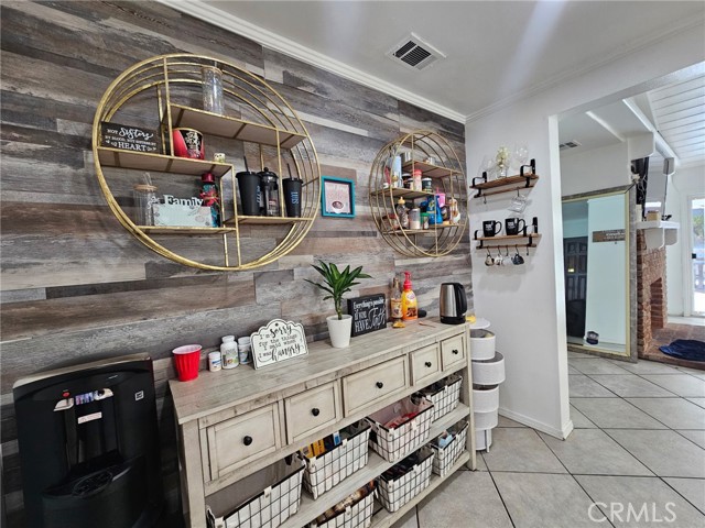 Detail Gallery Image 8 of 18 For 5406 N D, San Bernardino,  CA 92407 - 3 Beds | 3 Baths