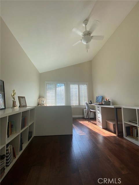 2408 N North Creek Lane, Fullerton CA: https://media.crmls.org/medias/c0d3e46c-c937-45b5-9fec-68cbe48374a0.jpg