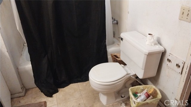 982 E Barnard Street, Blythe CA: https://media.crmls.org/medias/c0d5a26b-9bc6-4811-8c93-776dc3e8e386.jpg