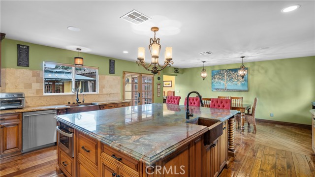 24604 Apple Street, Newhall CA: https://media.crmls.org/medias/c0d6413c-bd74-4217-8157-cf68f7100083.jpg