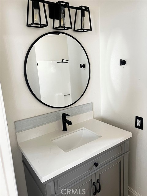 Detail Gallery Image 16 of 19 For 613 Poinsettia Ave #1/2,  Corona Del Mar,  CA 92625 - 3 Beds | 2 Baths