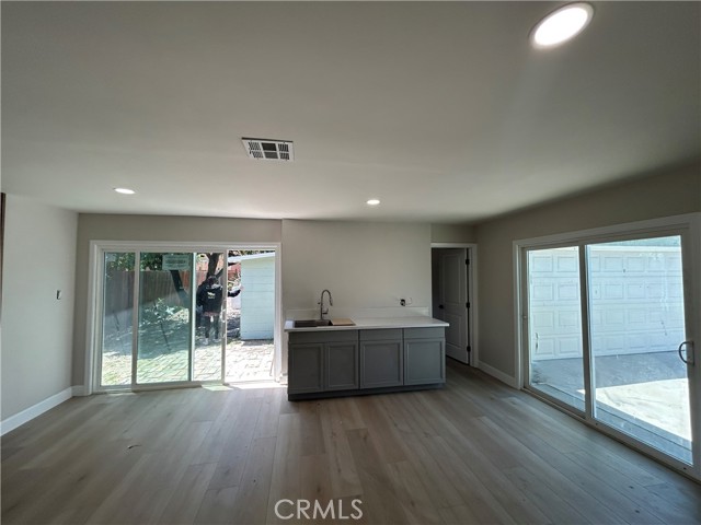 Detail Gallery Image 10 of 15 For 3375 Baltic Ave, Long Beach,  CA 90810 - 3 Beds | 2 Baths