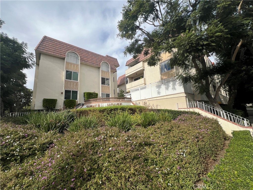5625 Sumner Way #111