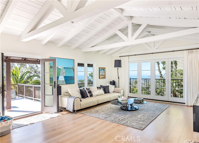 802 Rembrandt Drive, Laguna Beach CA: https://media.crmls.org/medias/c0d7833e-beba-4225-a001-3479542f7b4e.jpg