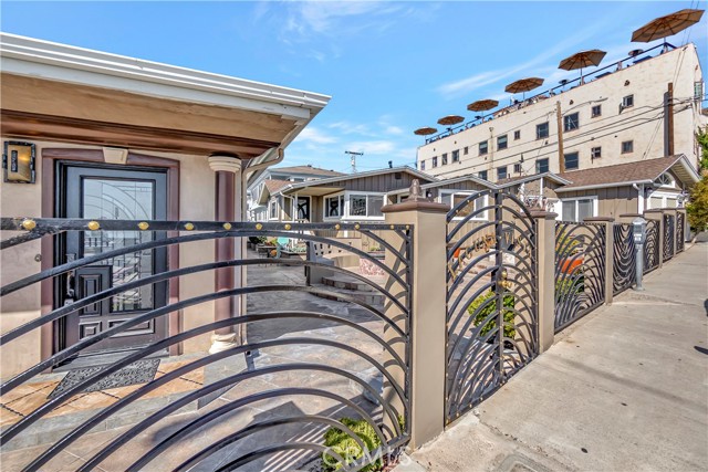 150 Cress Street, Laguna Beach CA: https://media.crmls.org/medias/c0d80c3b-ca74-4ca8-814d-3267991bb07f.jpg