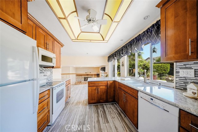 Detail Gallery Image 5 of 25 For 744 Salt Lake Dr, San Jose,  CA 95133 - 4 Beds | 2/1 Baths