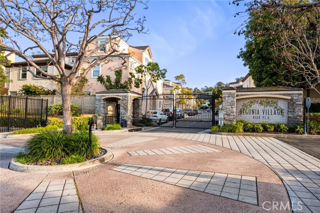 Detail Gallery Image 35 of 36 For 4134 Pacific Coast #137,  Torrance,  CA 90505 - 5 Beds | 4 Baths