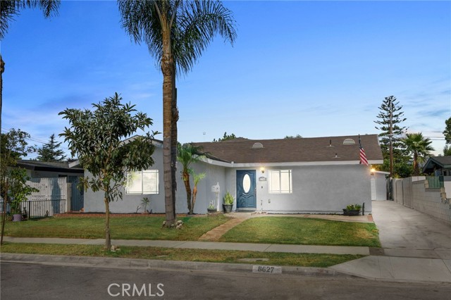 8627 Vicki Drive, Whittier CA: https://media.crmls.org/medias/c0d94cc3-151c-43b6-96cb-62b57eeb6de5.jpg