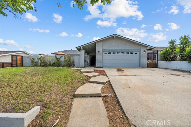 1871 Dawn Ridge Drive, Corona CA: https://media.crmls.org/medias/c0d95ec4-7895-497d-99fd-60783a261b63.jpg