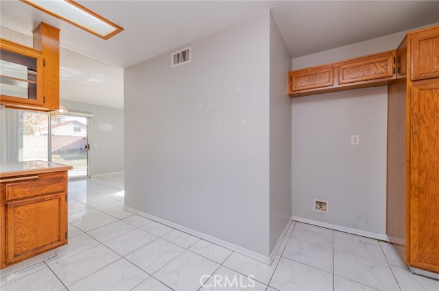 Detail Gallery Image 11 of 29 For 1955 Sierra Espadan, Perris,  CA 92571 - 3 Beds | 2/1 Baths