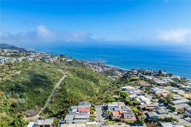 Detail Gallery Image 40 of 49 For 992 Noria St, Laguna Beach,  CA 92651 - 3 Beds | 2/1 Baths