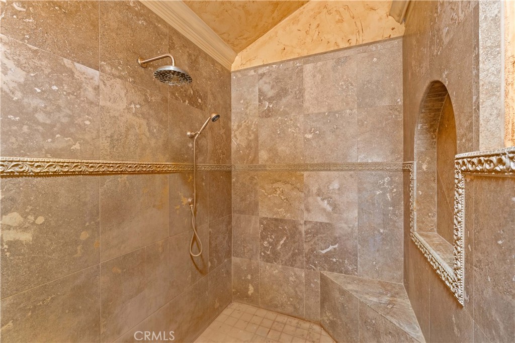 https://media.crmls.org/medias/c0db05cc-cb70-4ef0-a13b-f7d8dccb5e1d.jpg?preset=X-Large