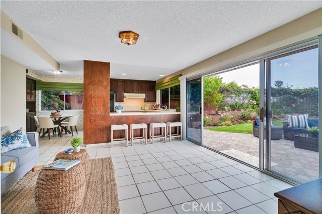 30715 Rue De La Pierre, Rancho Palos Verdes CA: https://media.crmls.org/medias/c0dbf4f1-2c10-46b2-a1cf-96c3c9ab5aeb.jpg
