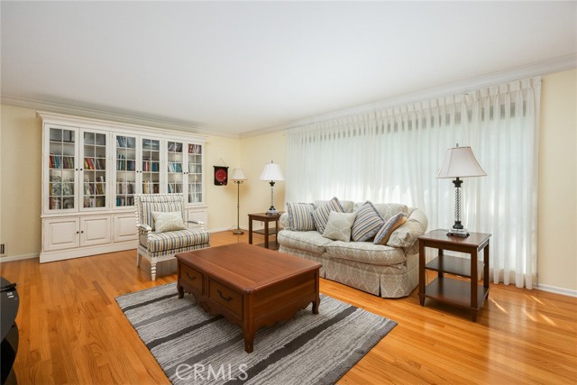 3625 Lombardy photo 9
