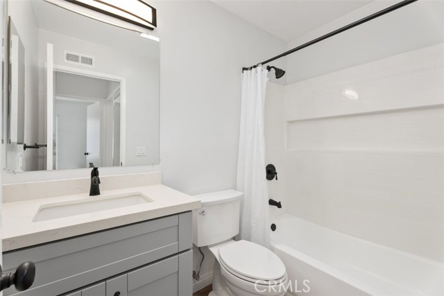 Detail Gallery Image 20 of 36 For 1726 N Oak Knoll Dr a,  Anaheim,  CA 92807 - 2 Beds | 1 Baths
