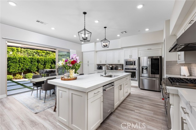 Detail Gallery Image 12 of 63 For 120 Gemini, Irvine,  CA 92618 - 4 Beds | 4/1 Baths