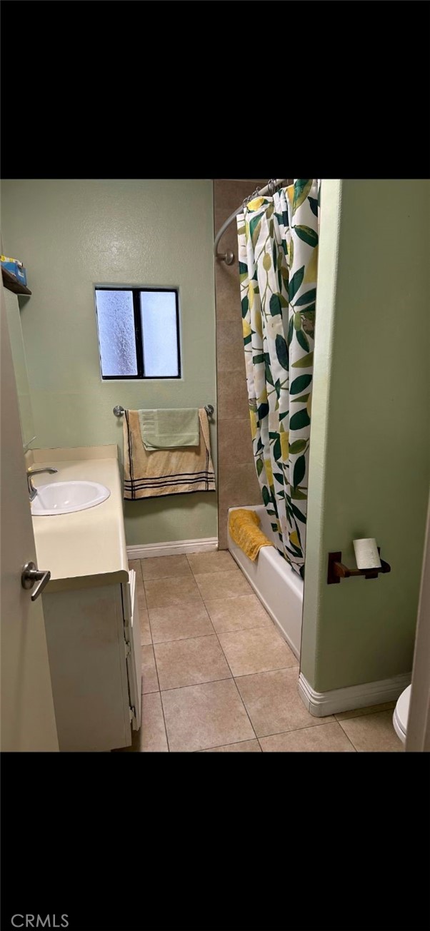 Detail Gallery Image 4 of 6 For 608 Olive Ave, Huntington Beach,  CA 92648 - 3 Beds | 2 Baths