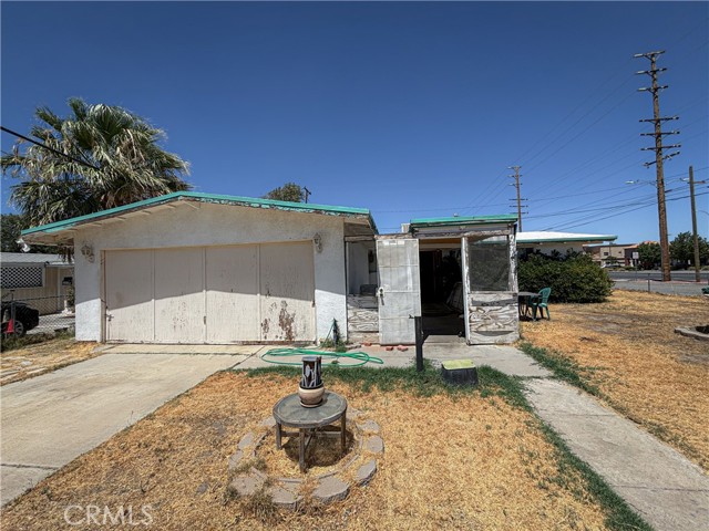 Detail Gallery Image 4 of 19 For 1003 W Avenue J6, Lancaster,  CA 93534 - 4 Beds | 2 Baths