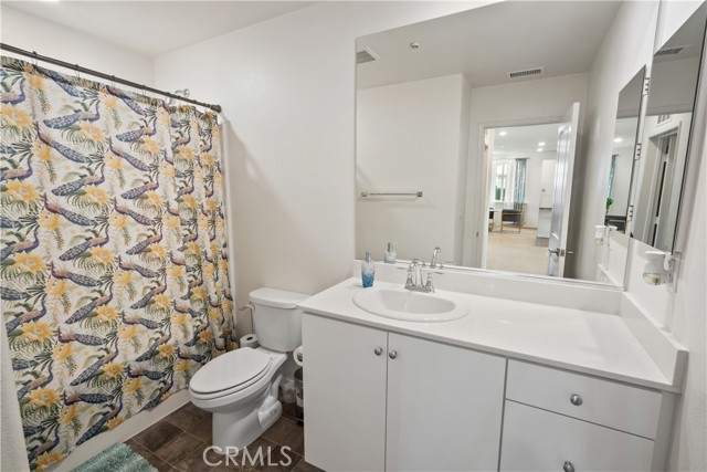 Detail Gallery Image 11 of 36 For 5604 Altamura Way #10,  Fontana,  CA 92336 - 4 Beds | 3 Baths