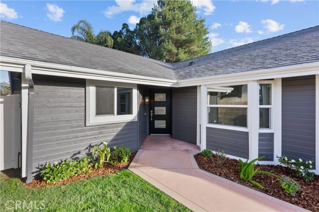 Image 32 of 35 For 25072 Atwood