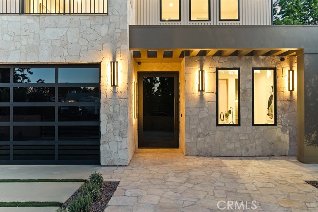 Detail Gallery Image 4 of 75 For 14738 Otsego St, Sherman Oaks,  CA 91403 - 5 Beds | 5/1 Baths