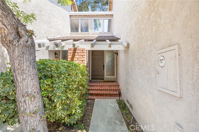 Detail Gallery Image 4 of 32 For 6577 E Camino #5,  Anaheim,  CA 92807 - 3 Beds | 2/1 Baths