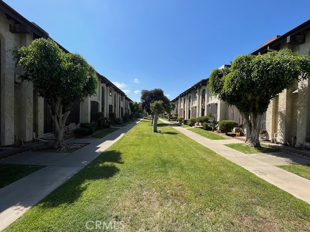 Detail Gallery Image 7 of 9 For 1301 S Greenwood Ave #3,  Montebello,  CA 90640 - 2 Beds | 2 Baths