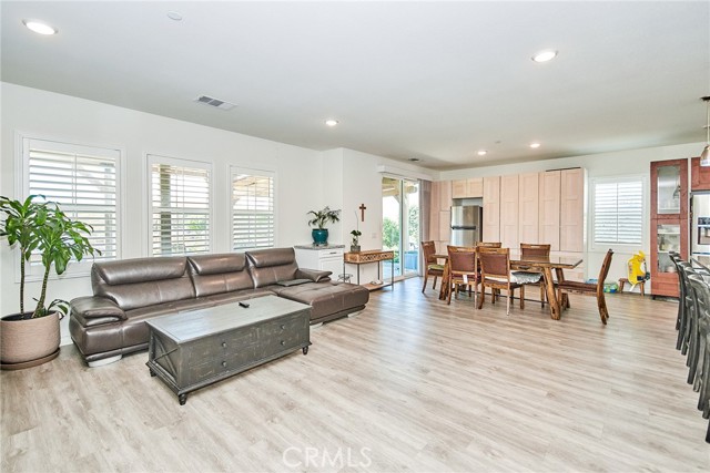 Detail Gallery Image 13 of 34 For 10746 Vista Ln, Moreno Valley,  CA 92557 - 5 Beds | 2/1 Baths