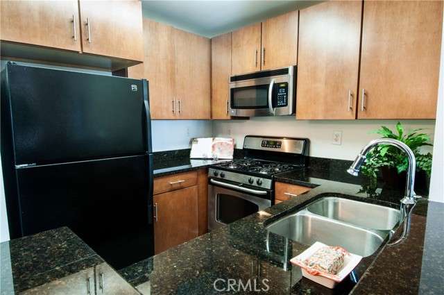 8300 Manitoba Street, Playa del Rey CA: https://media.crmls.org/medias/c0e43aa4-2a4f-4822-bd13-c58d7e960f36.jpg