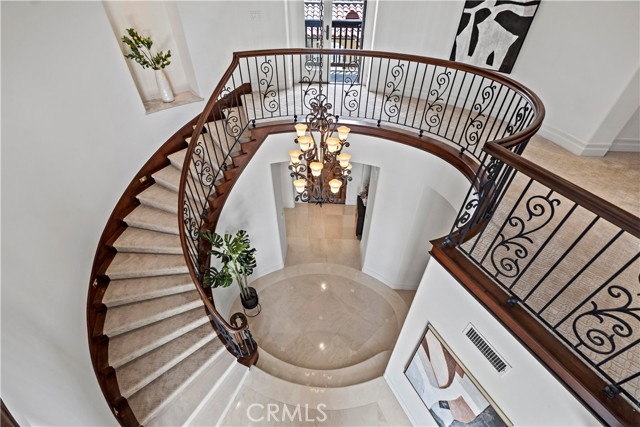 2535 Bronzewood Drive, Tustin CA: https://media.crmls.org/medias/c0e46d09-1c37-4409-82b6-5d0d57a97c31.jpg