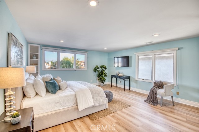 Detail Gallery Image 23 of 30 For 3372 Venture Dr, Huntington Beach,  CA 92649 - 4 Beds | 3/1 Baths