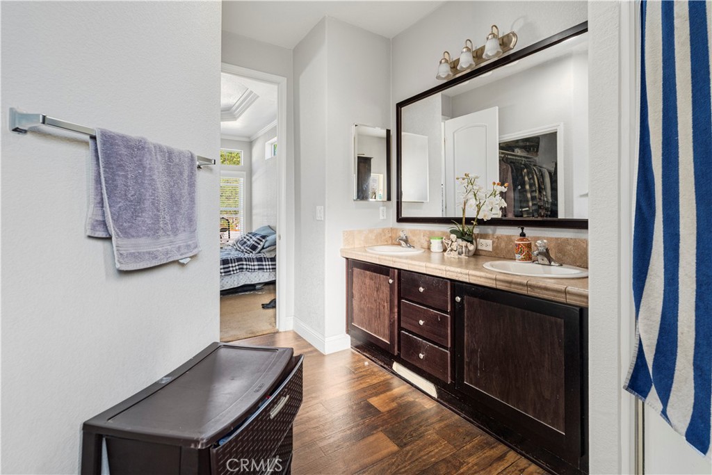 MLS #DW25227156 image #17