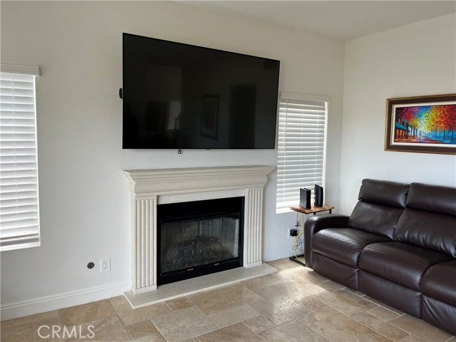 Detail Gallery Image 9 of 37 For 703 S Morningstar Dr, Anaheim,  CA 92808 - 3 Beds | 2/1 Baths