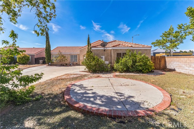 Detail Gallery Image 2 of 27 For 6012 Sandpiper Pl, Palmdale,  CA 93552 - 4 Beds | 2 Baths